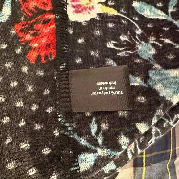 5/$20 Lane Bryant Black Swiss Dot Floral Top‎ 18/20 - Picture 3 of 5
